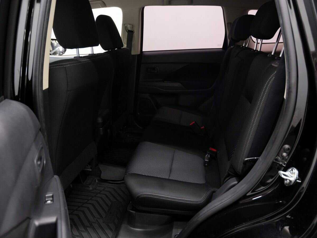 Mitsubishi Outlander с пробегом — 2018 год. Фото: #8