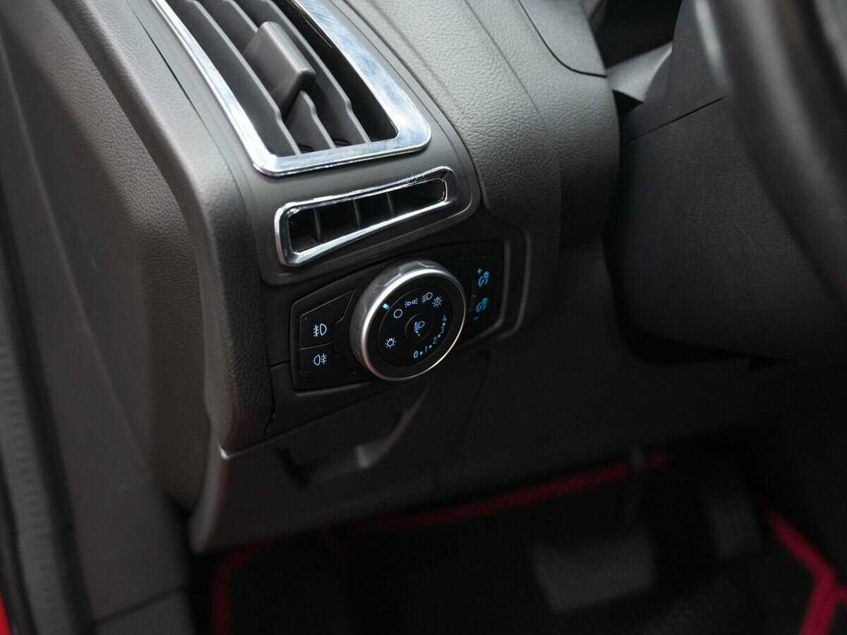 Ford Focus с пробегом — 2016 год. Фото: #15