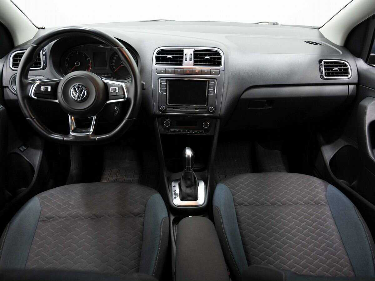 Volkswagen Polo с пробегом — 2019 год. Фото: #12