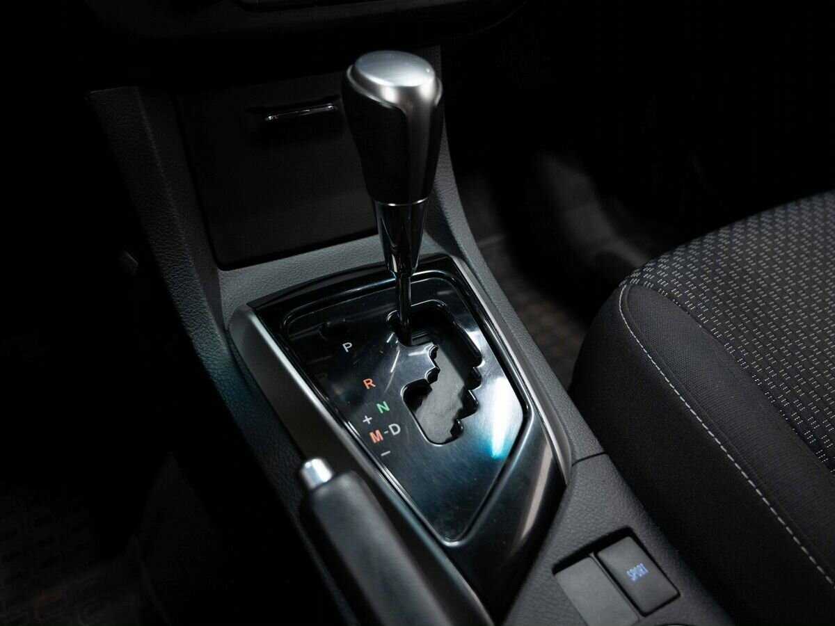 Toyota Corolla с пробегом — 2013 год. Фото: #22