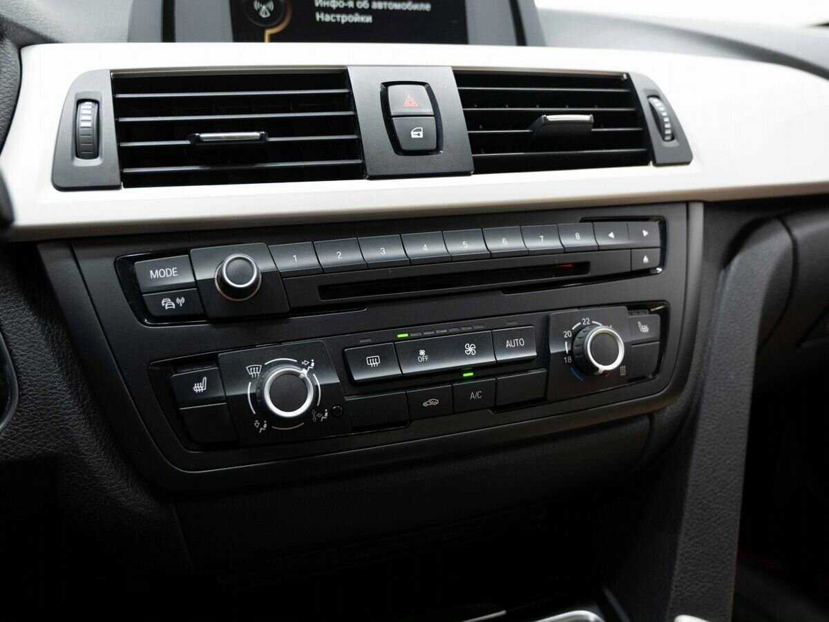 BMW 3 серии с пробегом — 2014 год. Фото: #18