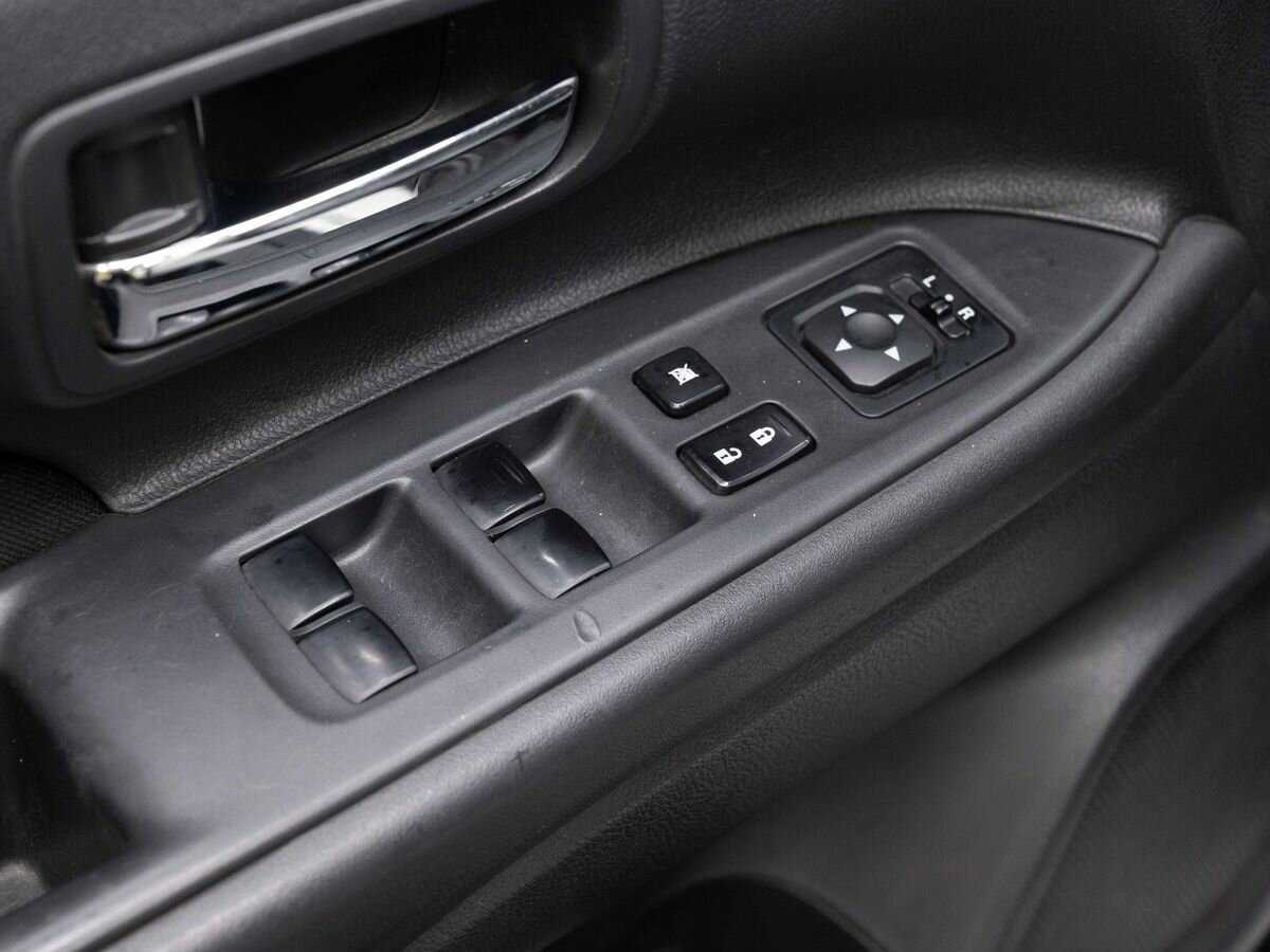 Mitsubishi Outlander с пробегом — 2012 год. Фото: #19
