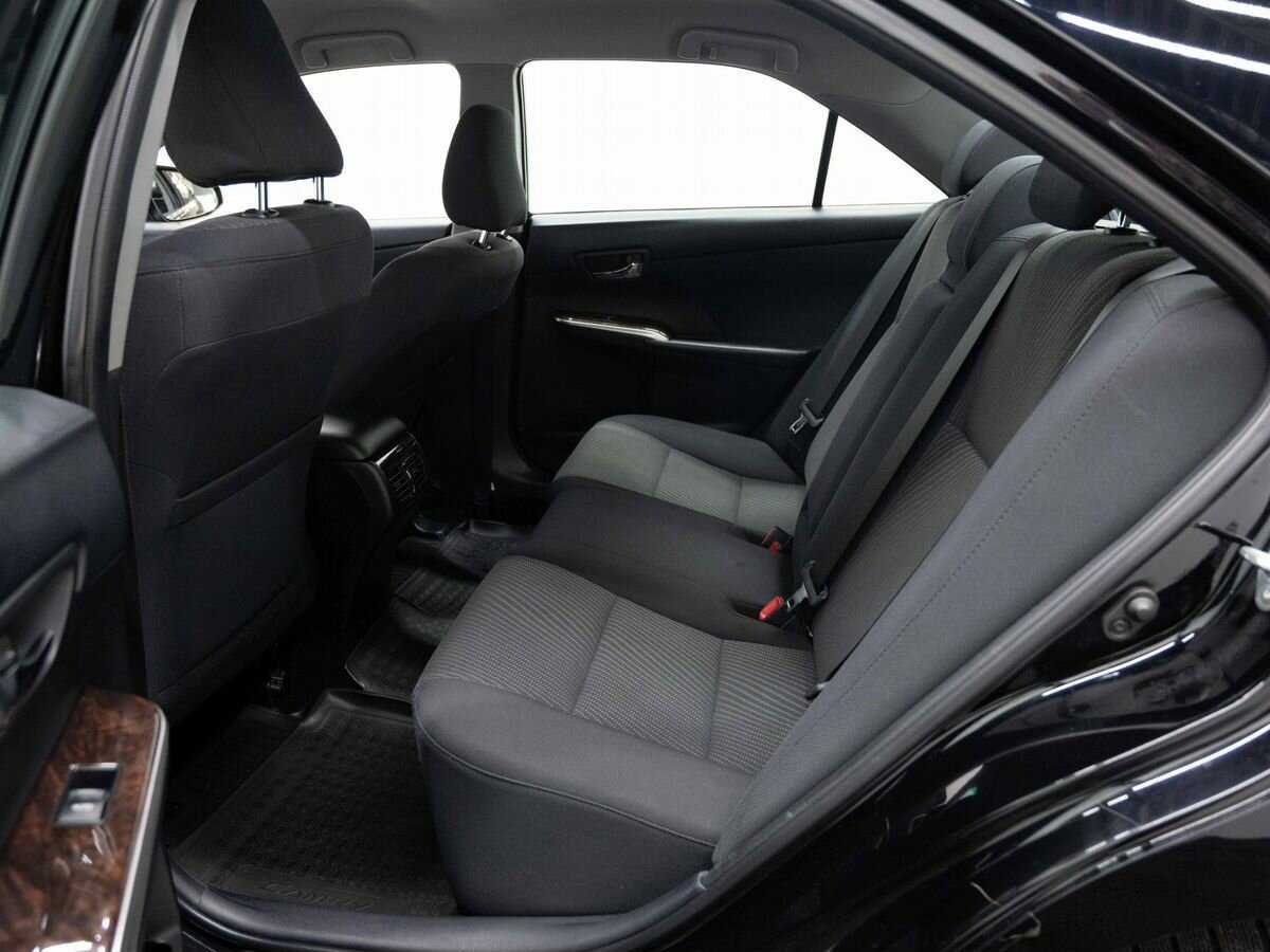 Toyota Camry с пробегом — 2016 год. Фото: #8