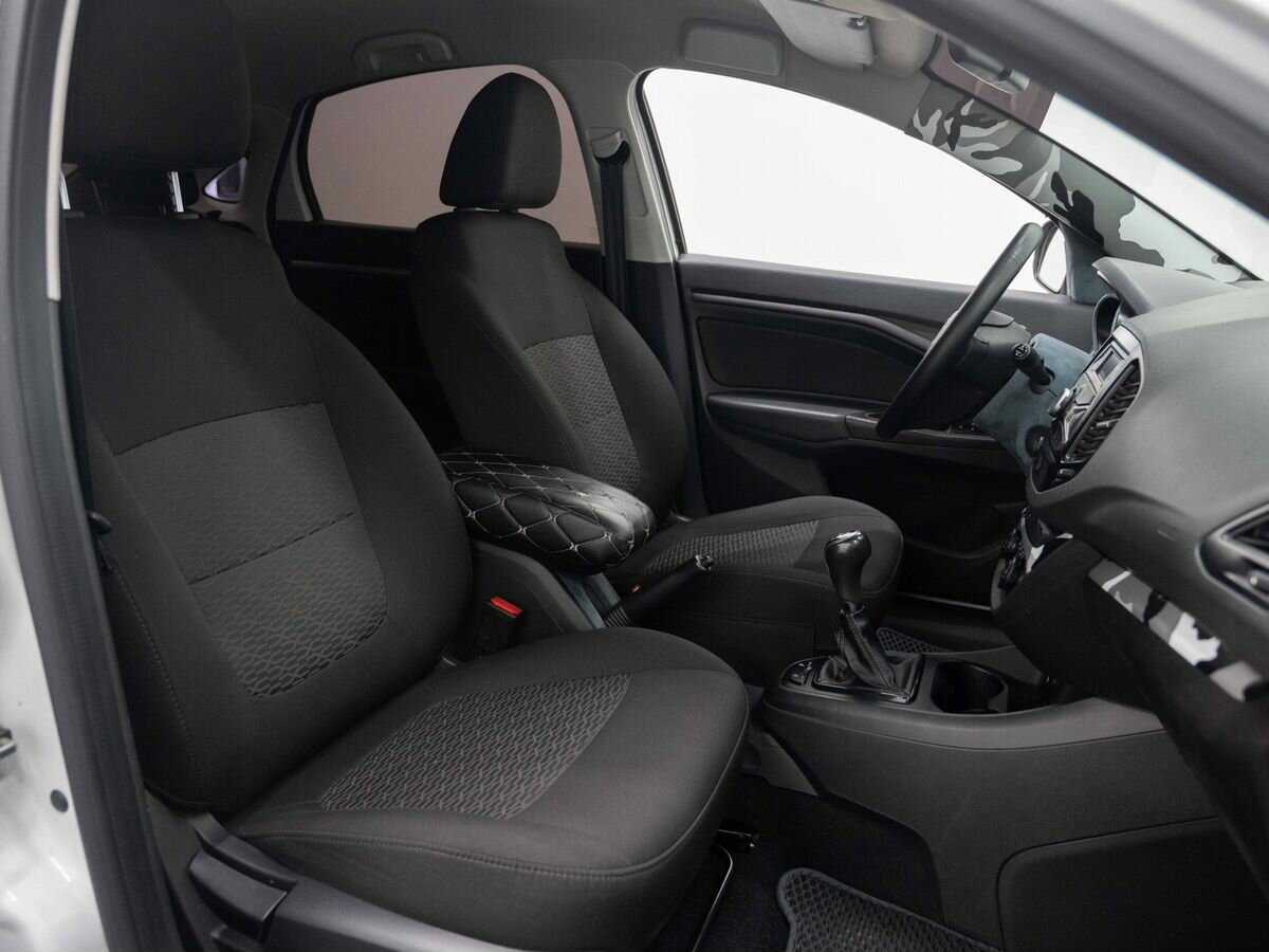 Lada (ВАЗ) Vesta с пробегом — 2020 год. Фото: #11