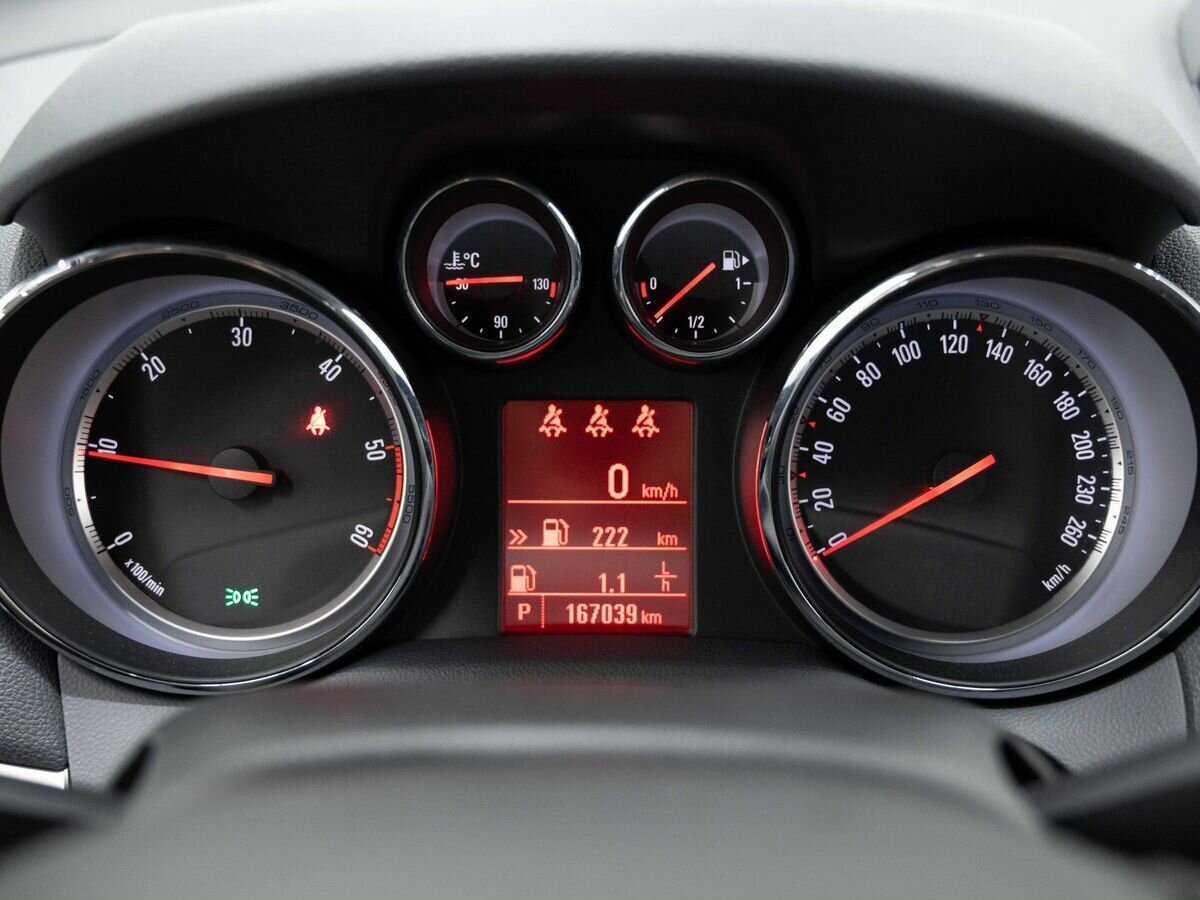 Opel Mokka с пробегом — 2014 год. Фото: #17