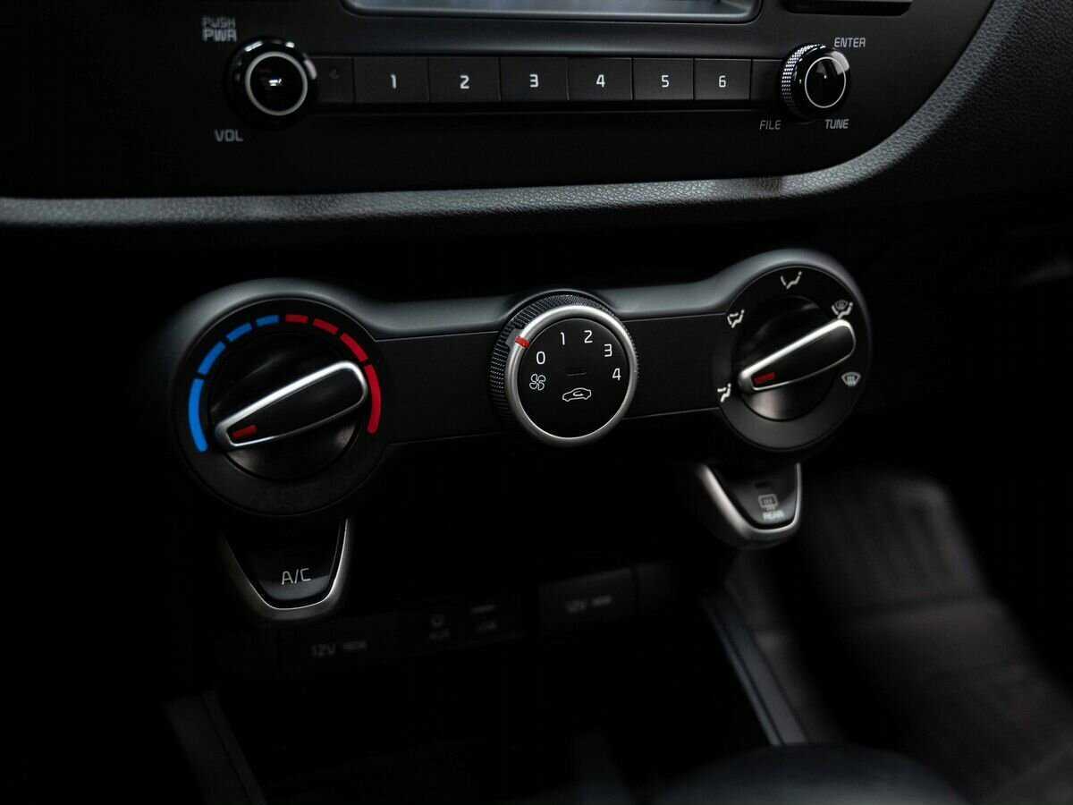 Kia Rio с пробегом — 2018 год. Фото: #19