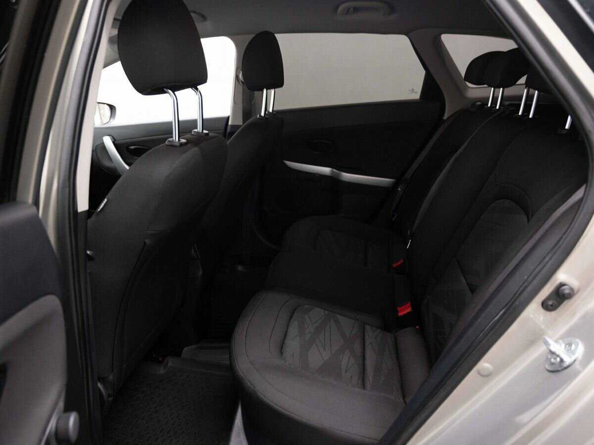 Kia Ceed с пробегом — 2013 год. Фото: #8