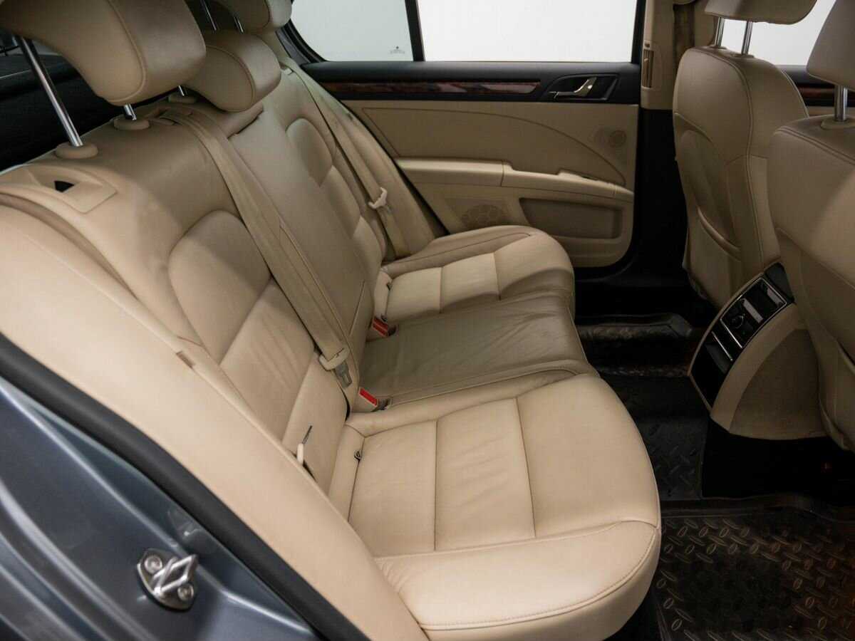 Skoda Superb с пробегом — 2012 год. Фото: #8