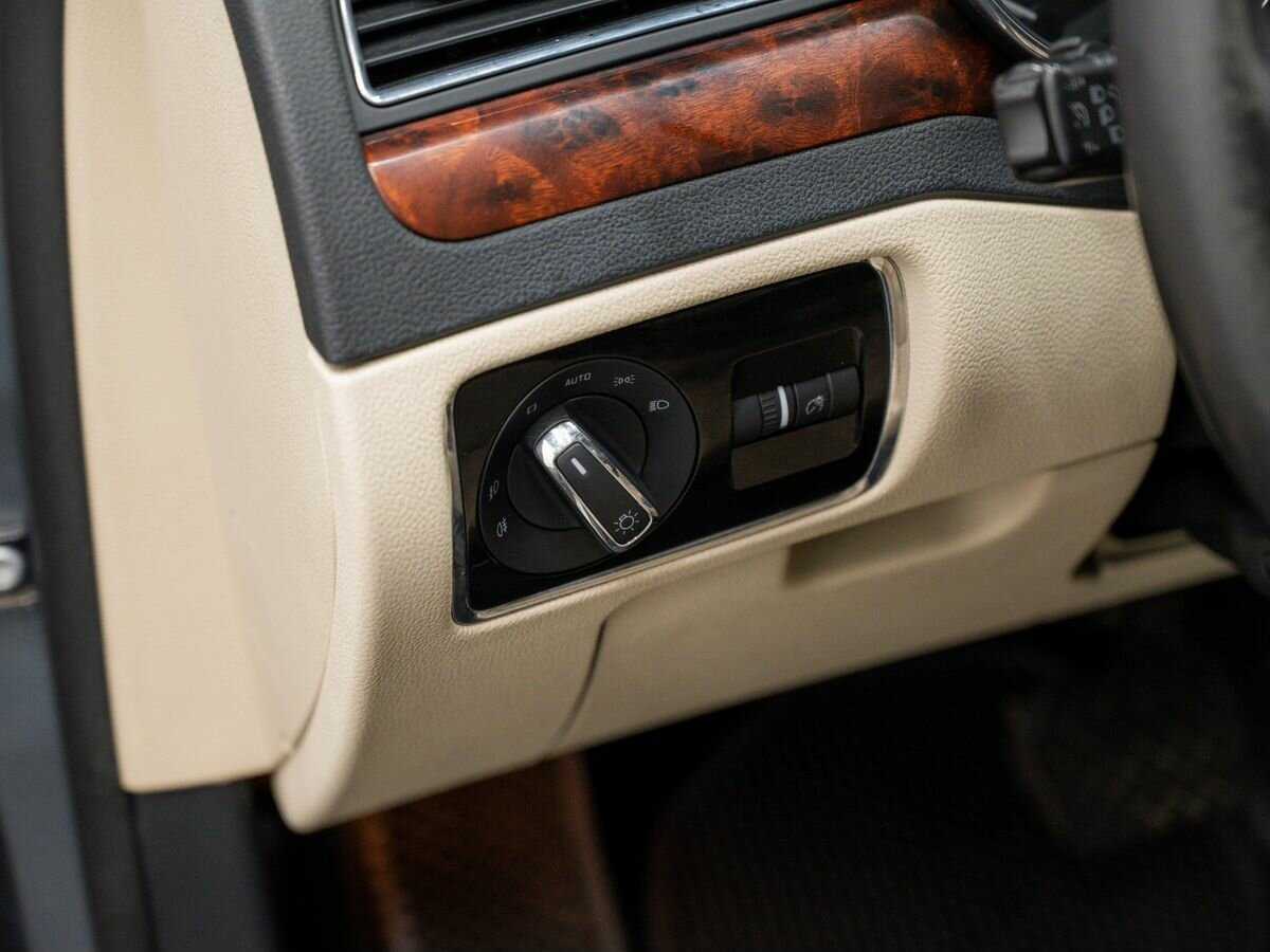 Skoda Superb с пробегом — 2012 год. Фото: #16