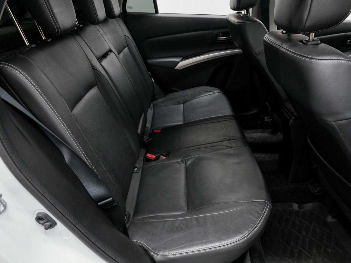 Suzuki SX4 с пробегом — 2014 год. Фото: #8