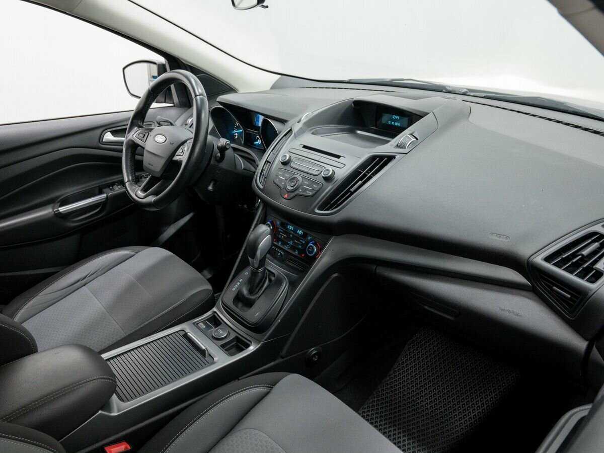 Ford Kuga с пробегом — 2016 год. Фото: #7