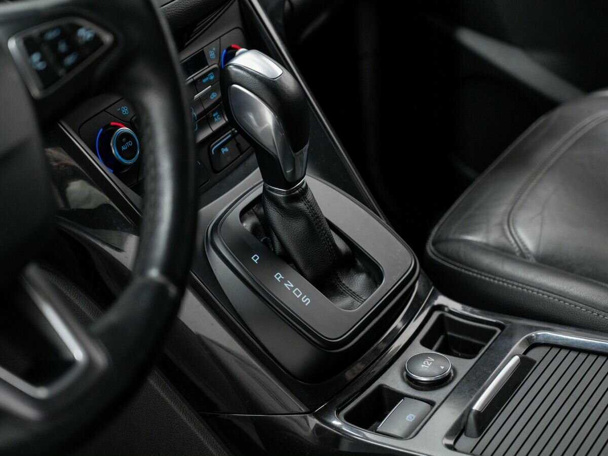 Ford Kuga с пробегом — 2016 год. Фото: #17