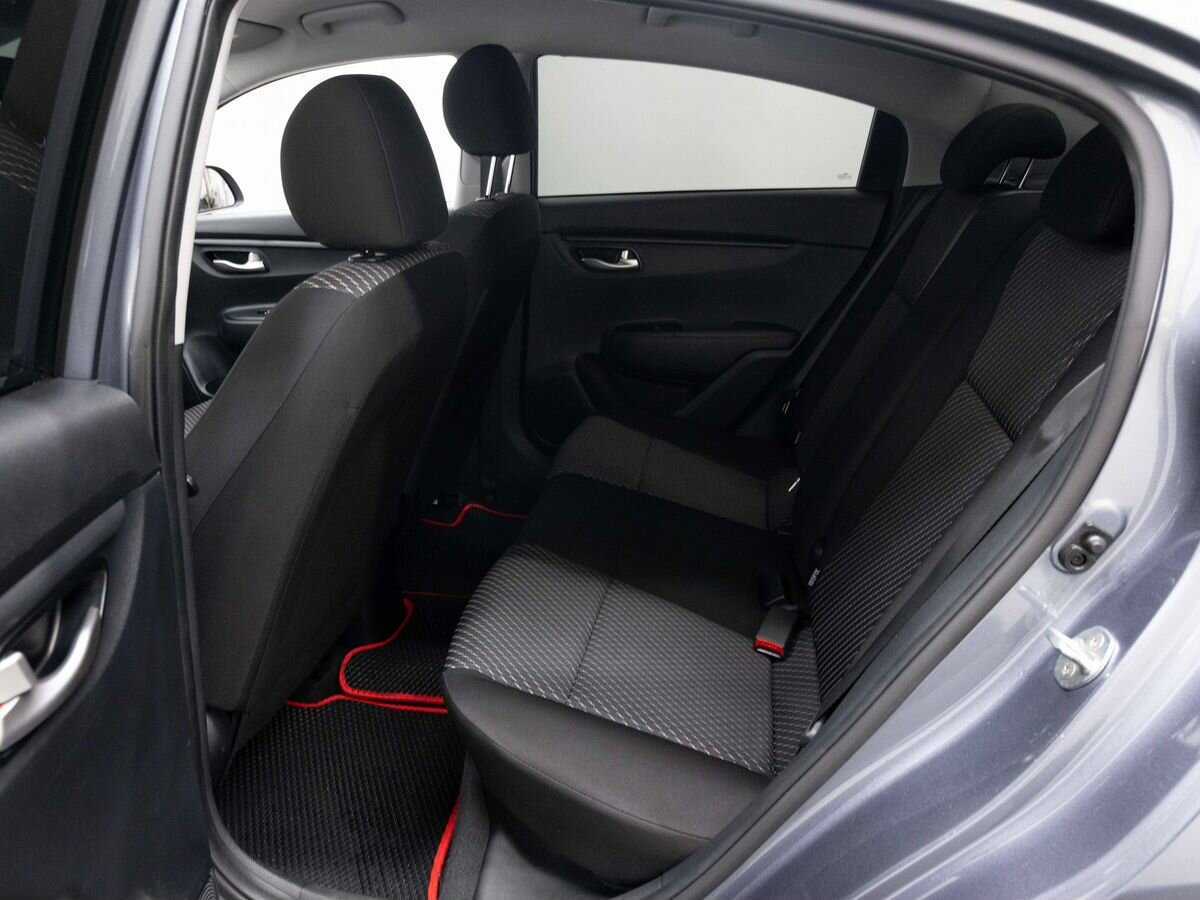 Kia Rio с пробегом — 2020 год. Фото: #8