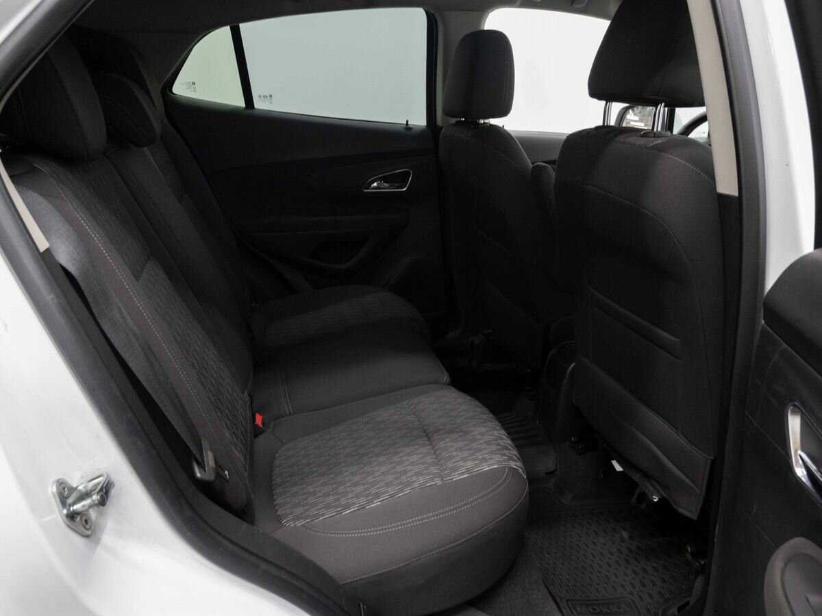 Opel Mokka с пробегом — 2013 год. Фото: #9