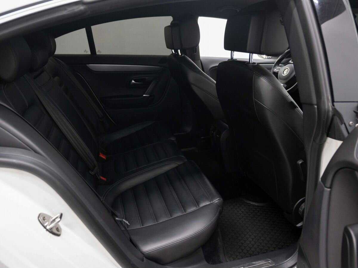 Volkswagen Passat CC с пробегом — 2013 год. Фото: #9