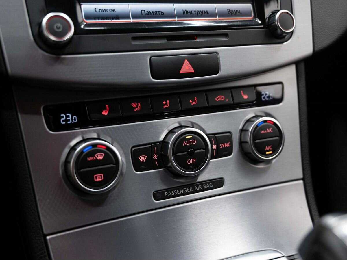 Volkswagen Passat CC с пробегом — 2013 год. Фото: #22