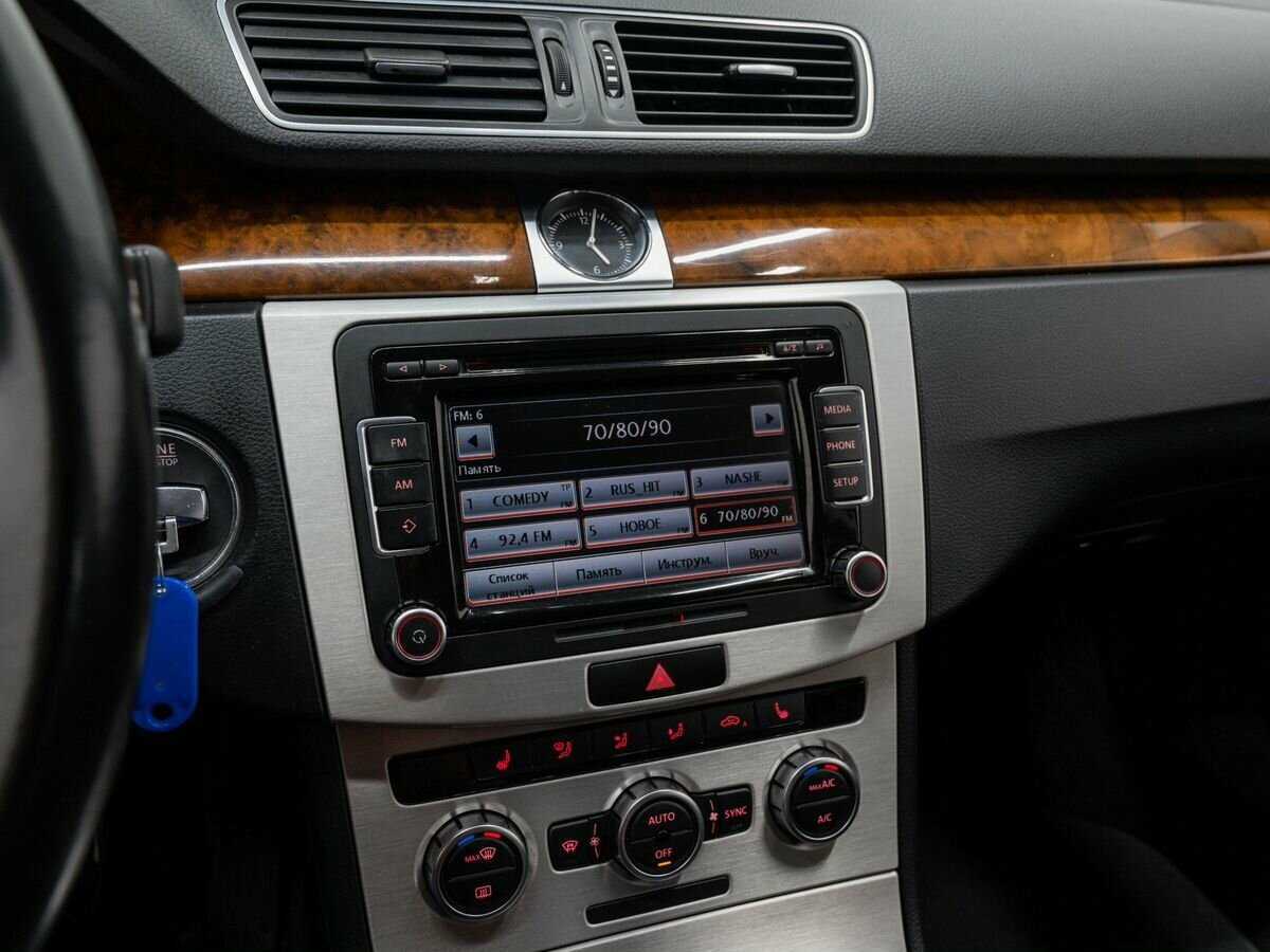 Volkswagen Passat с пробегом — 2012 год. Фото: #19