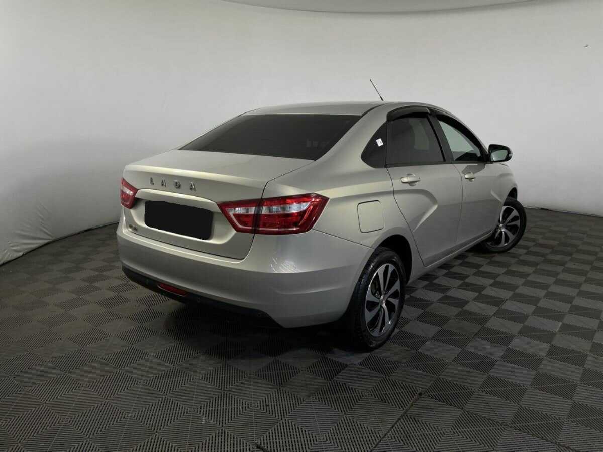 Lada (ВАЗ) Vesta с пробегом — 2018 год. Фото: #5