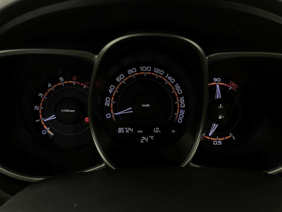 Lada (ВАЗ) Vesta с пробегом — 2018 год. Фото: #10