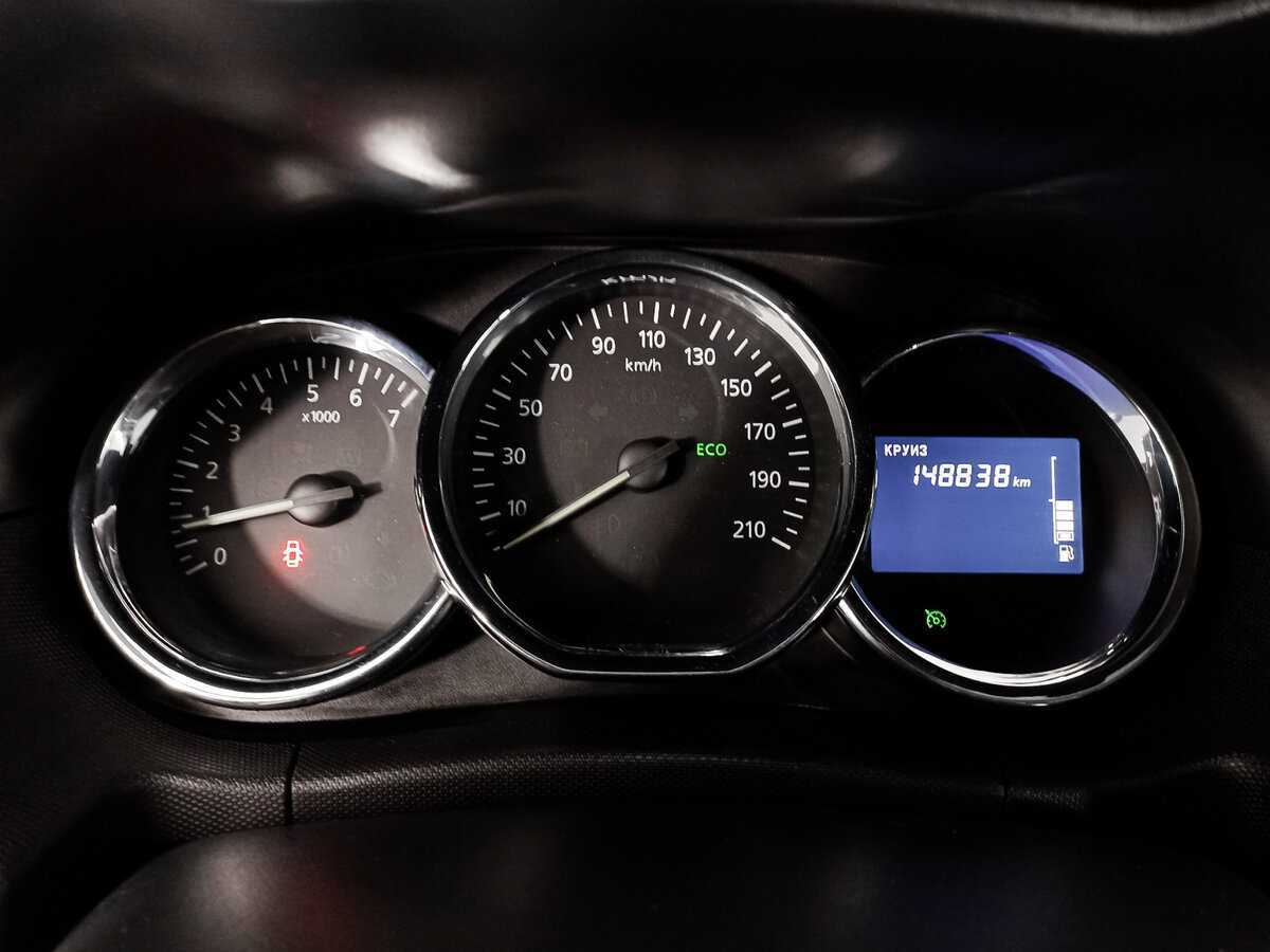 Renault Duster с пробегом — 2016 год. Фото: #12