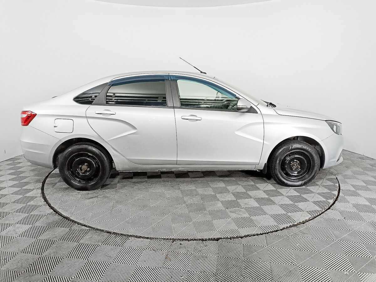 Lada (ВАЗ) Vesta с пробегом — 2015 год. Фото: #3