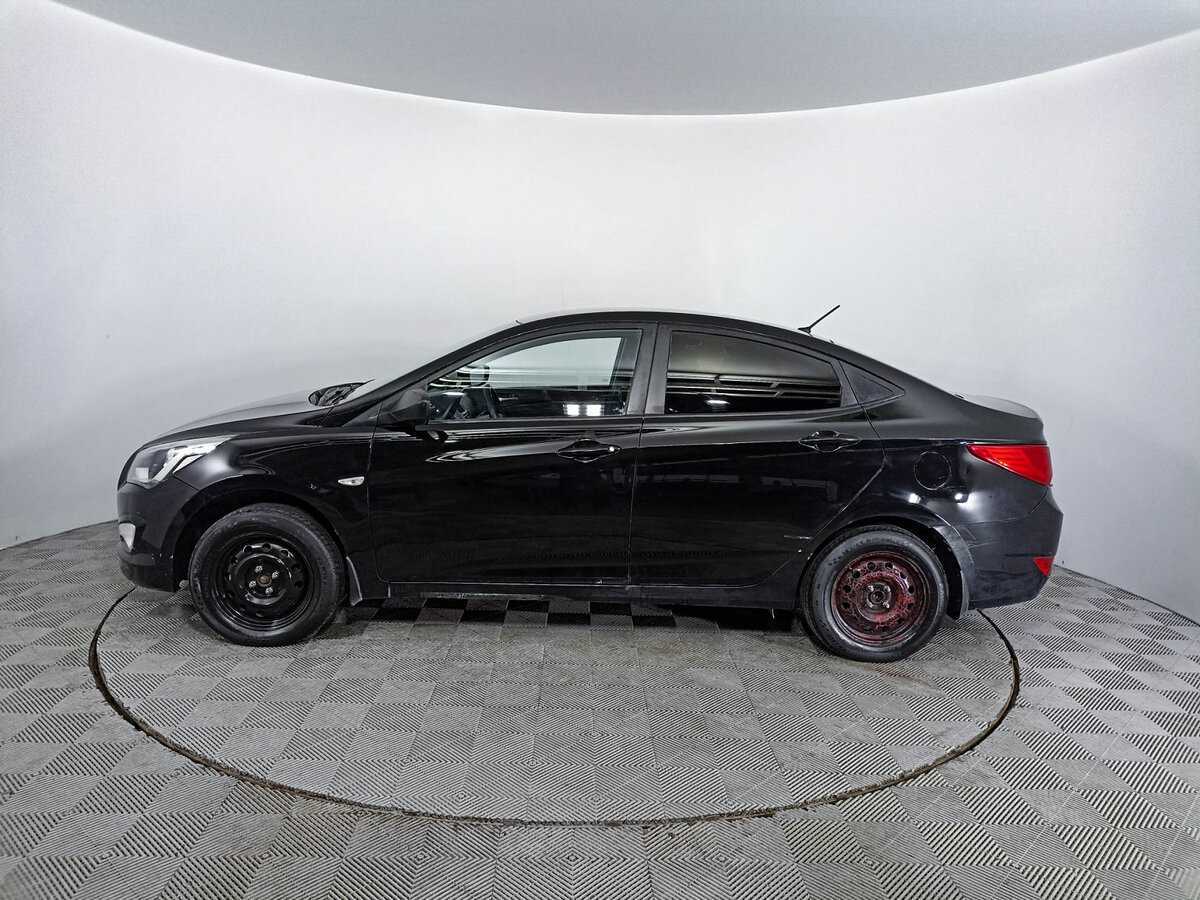 Hyundai Solaris с пробегом — 2015 год. Фото: #7