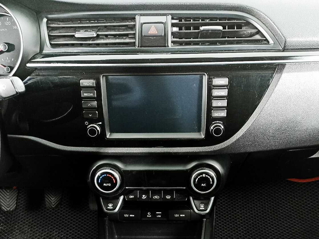 Kia Rio с пробегом — 2017 год. Фото: #12