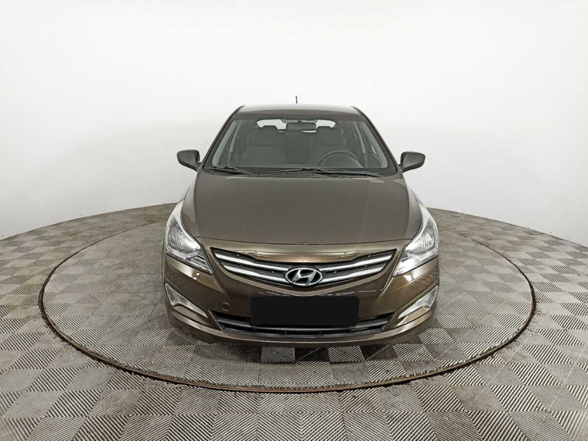 Hyundai Solaris с пробегом — 2014 год. Фото: #1