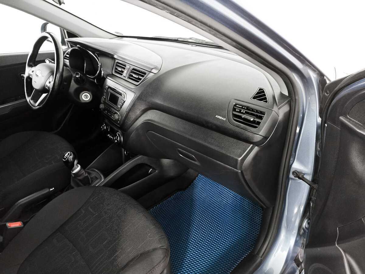 Kia Rio с пробегом — 2013 год. Фото: #6