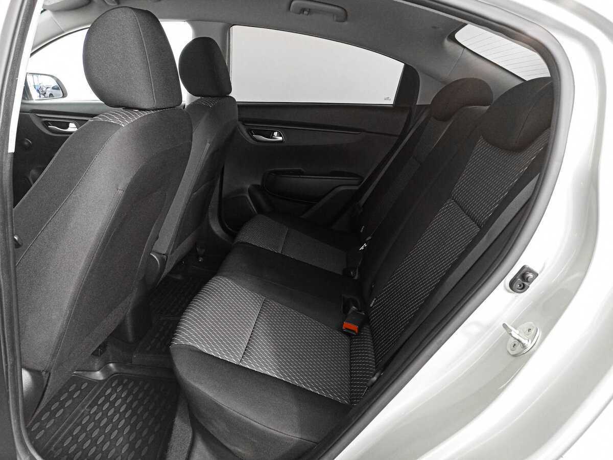 Kia Rio с пробегом — 2019 год. Фото: #7