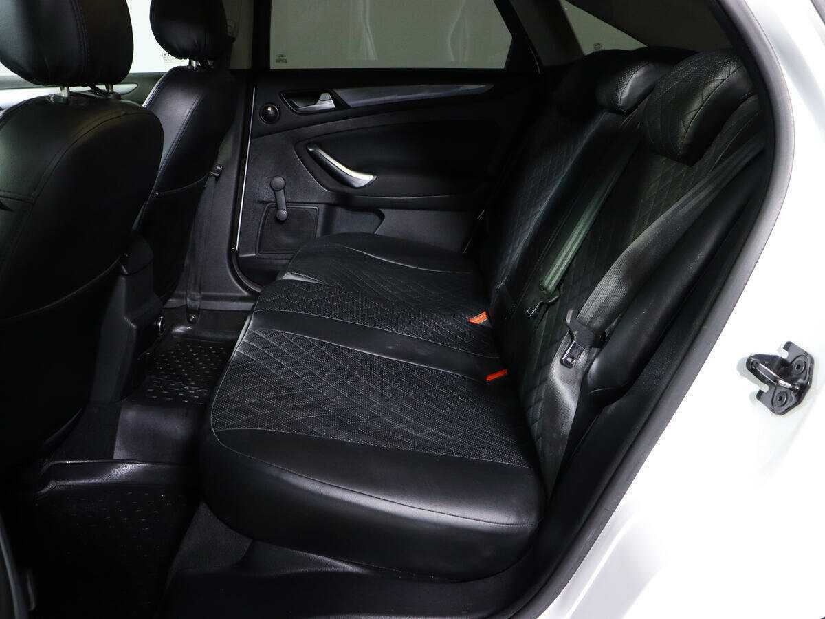 Ford Mondeo с пробегом — 2012 год. Фото: #7