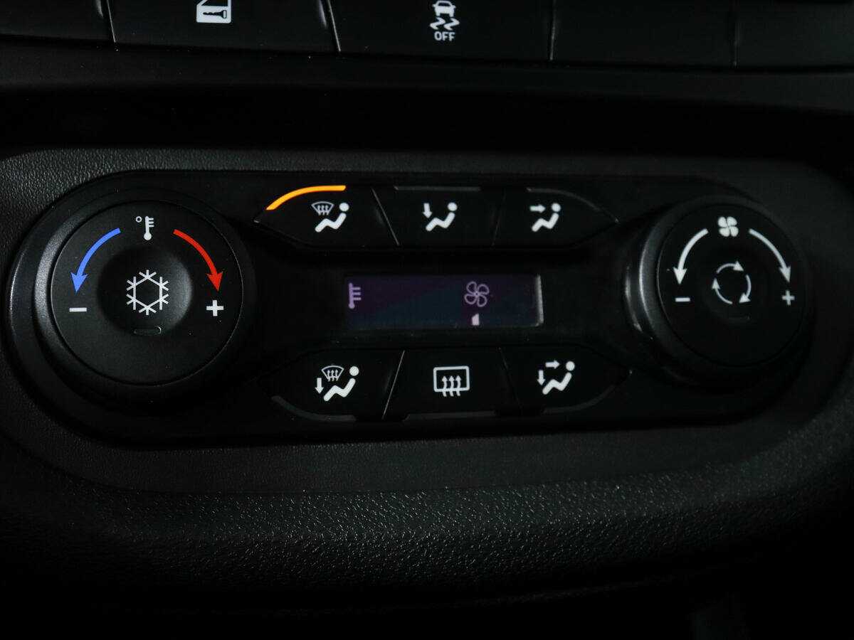 Lada (ВАЗ) Vesta с пробегом — 2016 год. Фото: #14