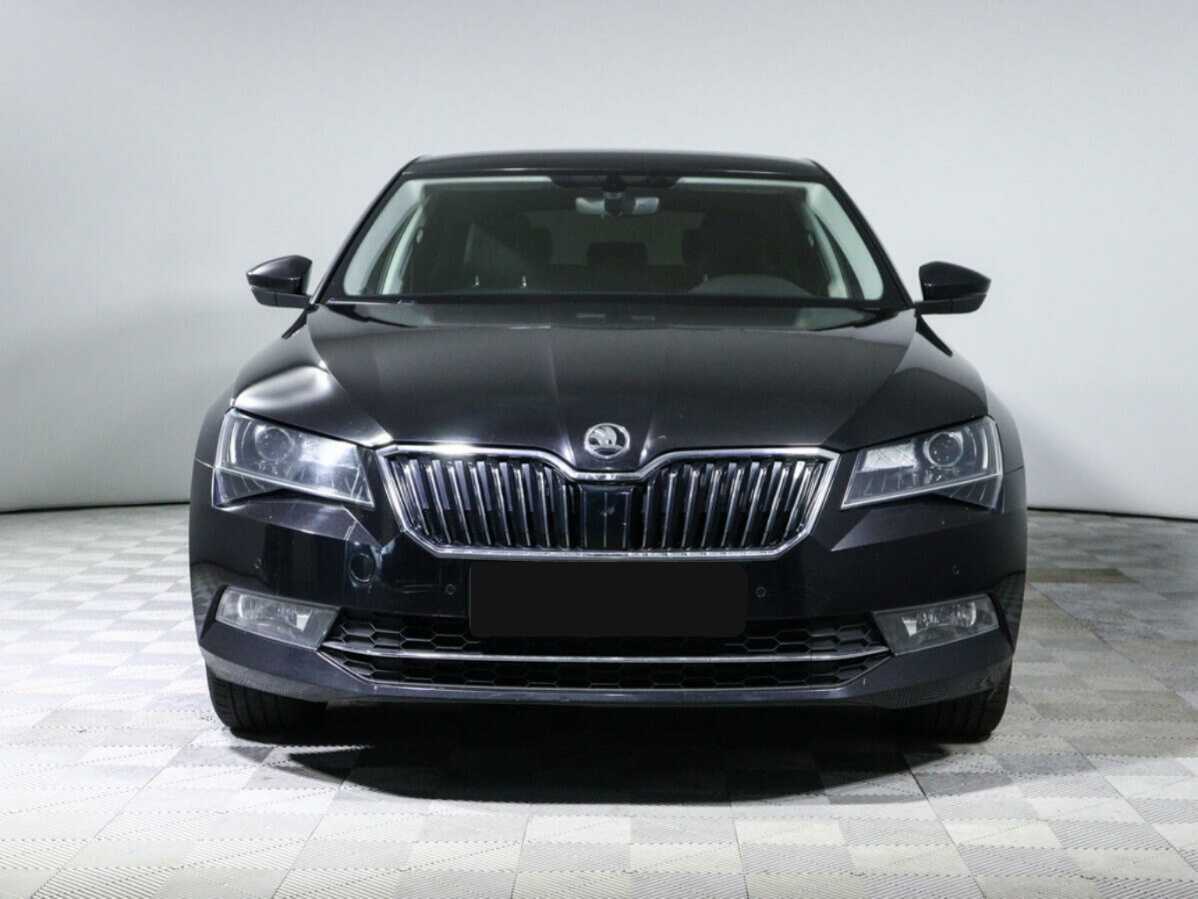 Skoda Superb с пробегом — 2019 год. Фото: #1
