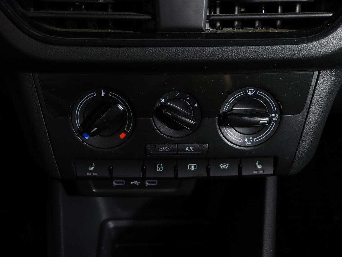 Skoda Rapid с пробегом — 2020 год. Фото: #12