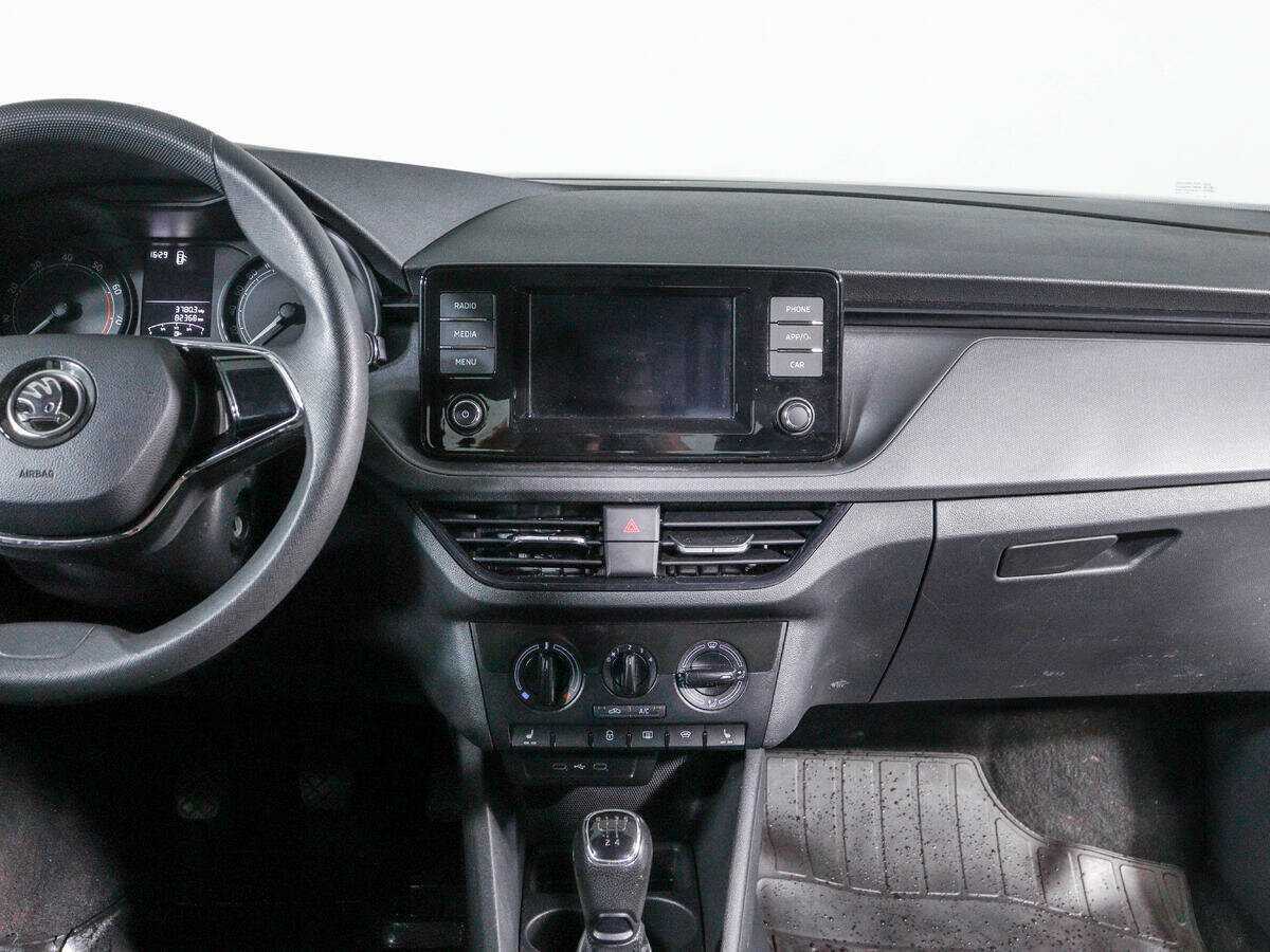 Skoda Rapid с пробегом — 2020 год. Фото: #12