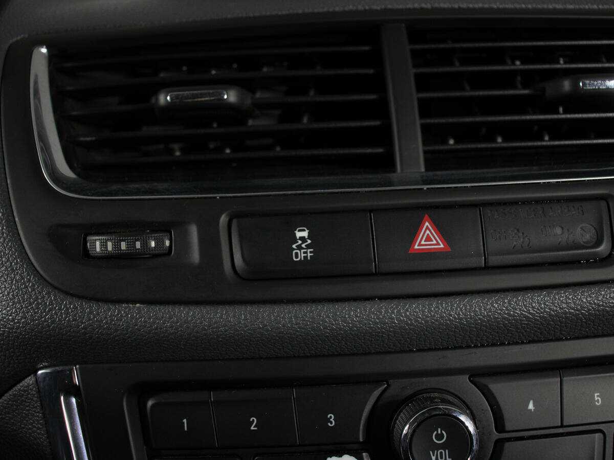 Opel Mokka с пробегом — 2013 год. Фото: #18