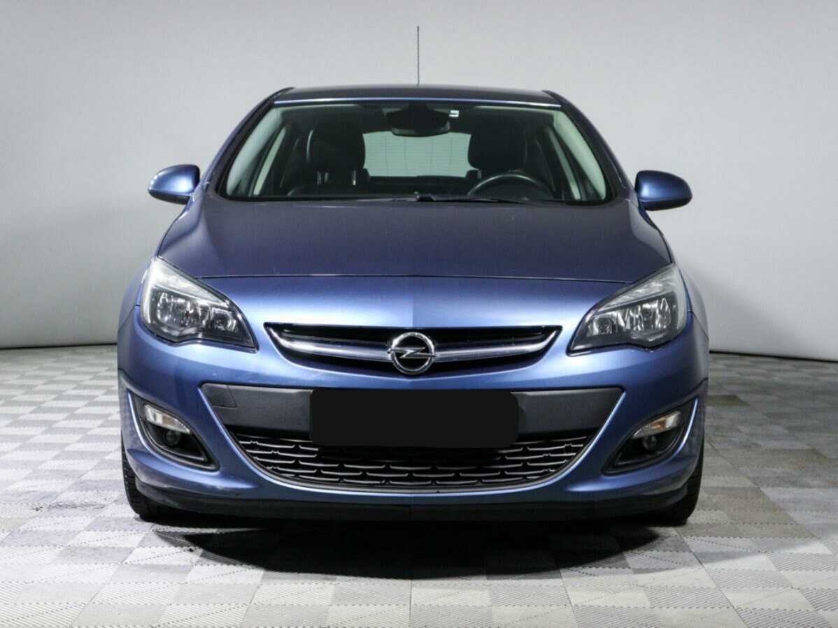 Opel Astra с пробегом — 2014 год. Фото: #1