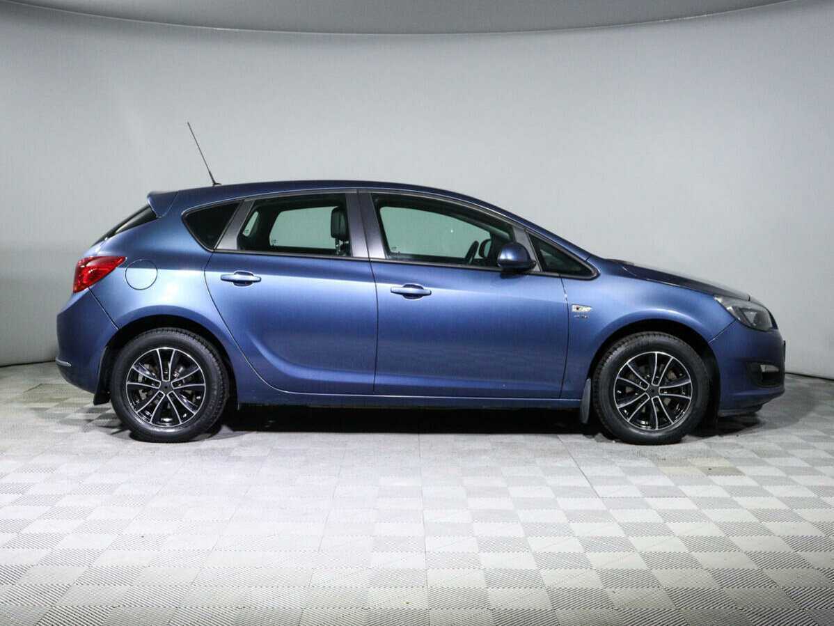 Opel Astra с пробегом — 2014 год. Фото: #3