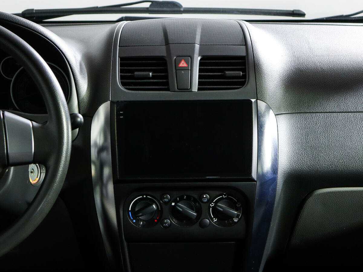 Suzuki SX4 с пробегом — 2012 год. Фото: #12