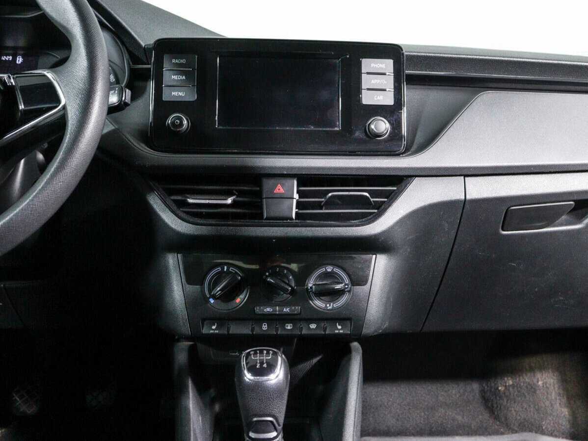 Skoda Rapid с пробегом — 2020 год. Фото: #10