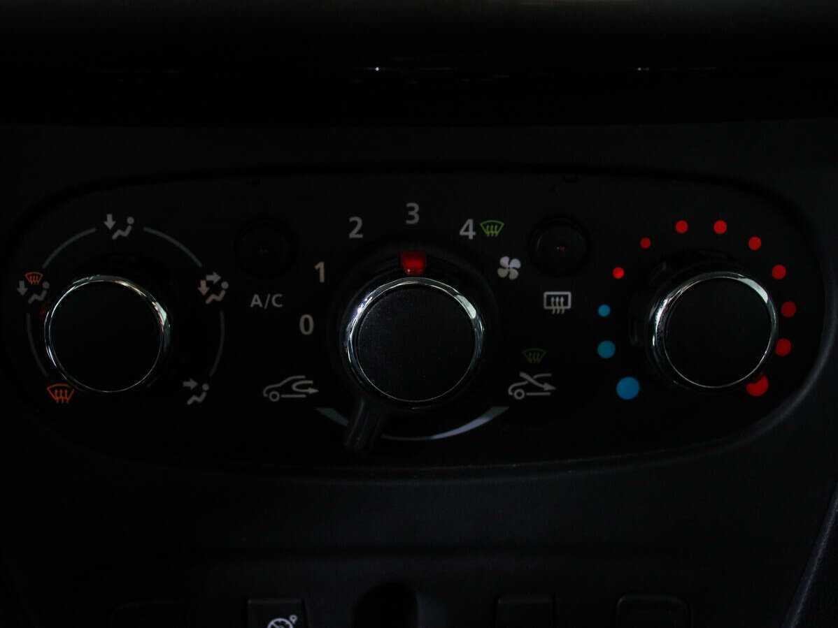 Renault Sandero с пробегом — 2017 год. Фото: #12