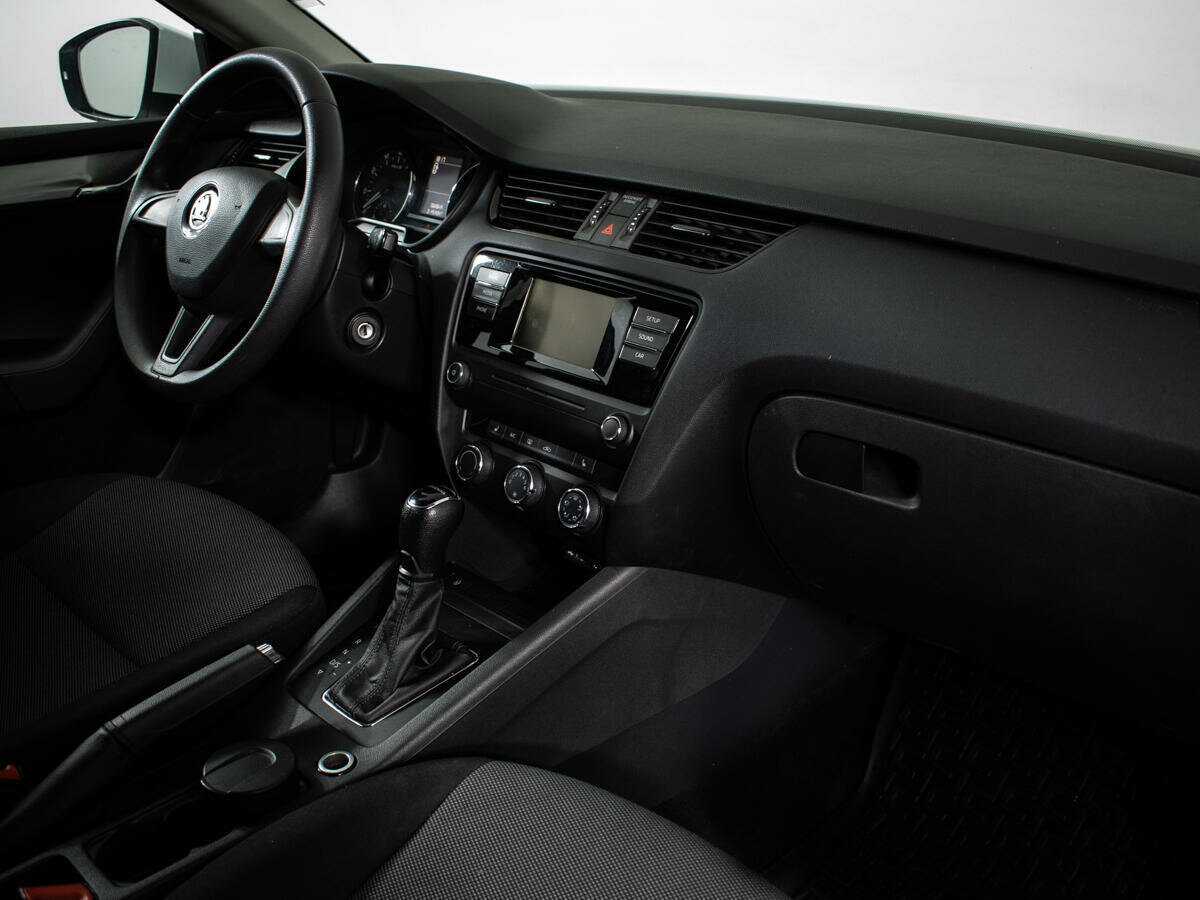 Skoda Octavia с пробегом — 2016 год. Фото: #6
