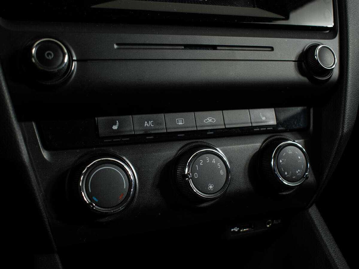 Skoda Octavia с пробегом — 2016 год. Фото: #10