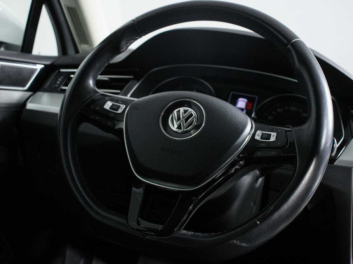 Volkswagen Passat с пробегом — 2018 год. Фото: #18