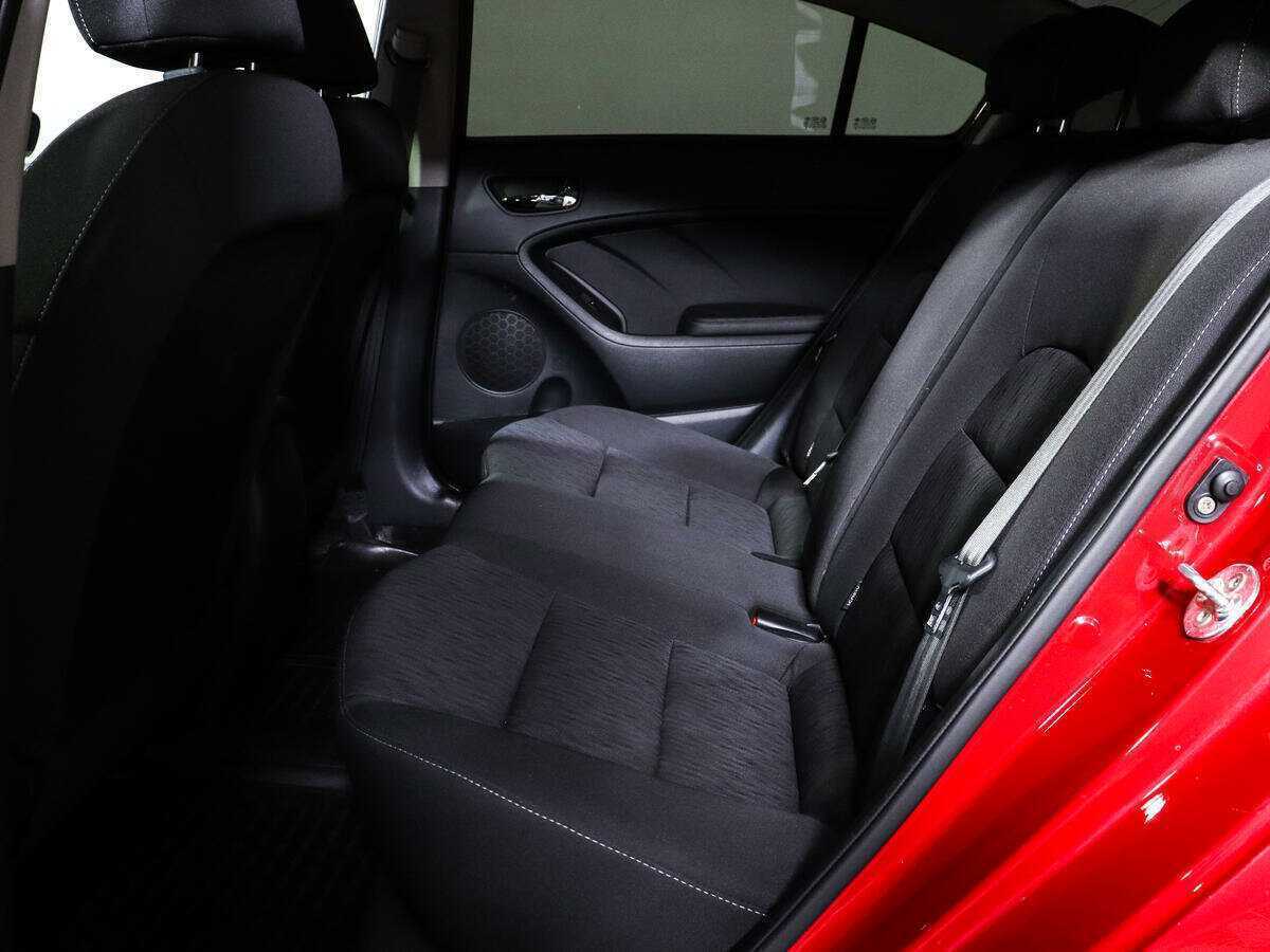 Kia Cerato с пробегом — 2014 год. Фото: #9