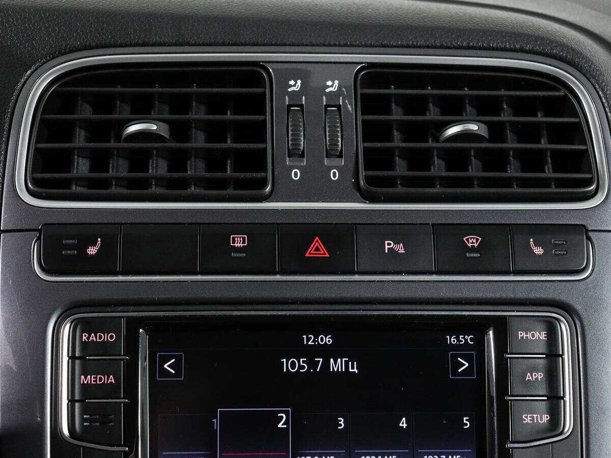 Volkswagen Polo с пробегом — 2018 год. Фото: #21