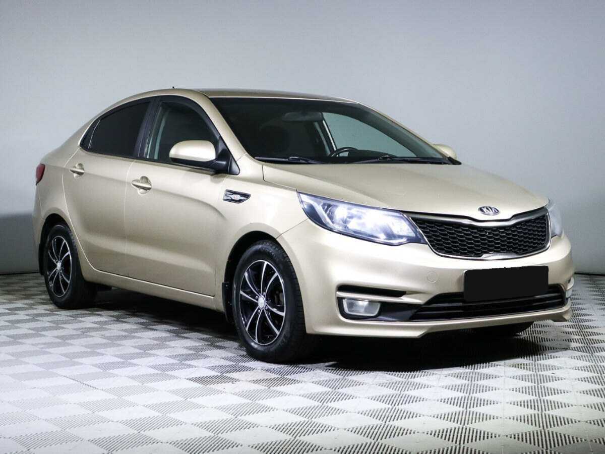 Kia Rio с пробегом — 2015 год. Фото: #2