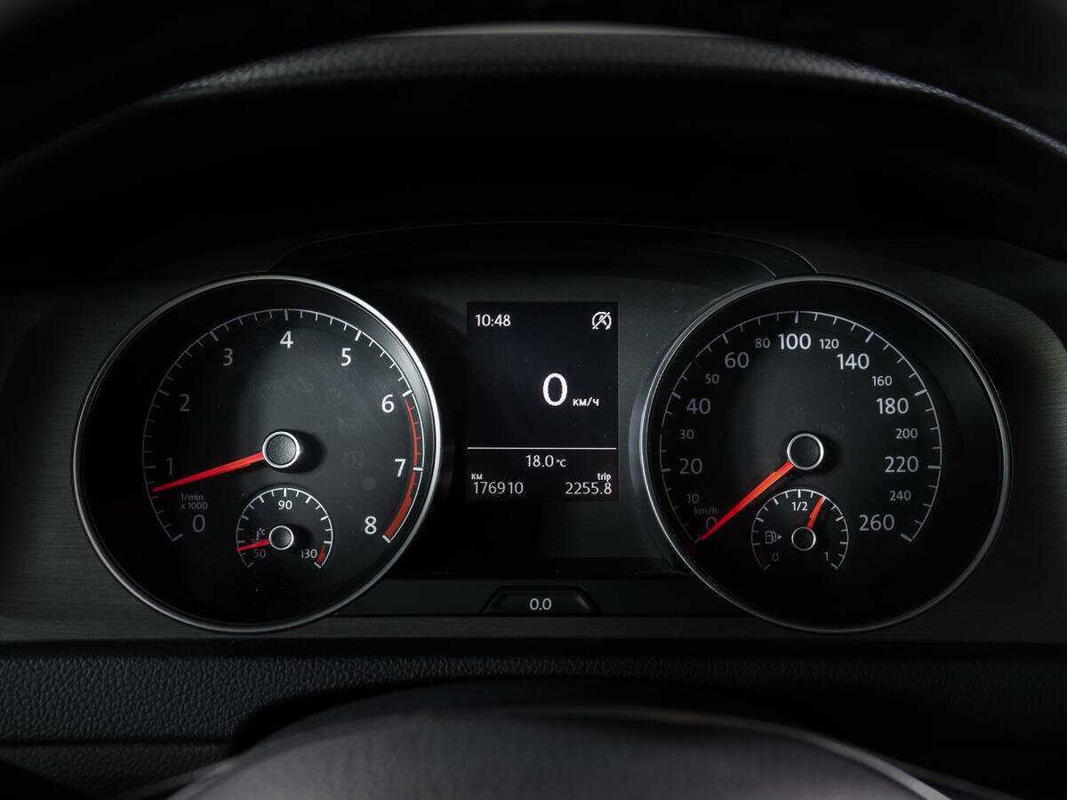 Volkswagen Golf с пробегом — 2013 год. Фото: #10