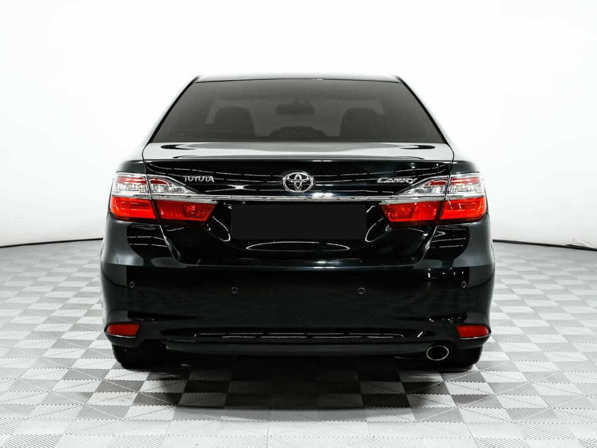 Toyota Camry с пробегом — 2016 год. Фото: #4