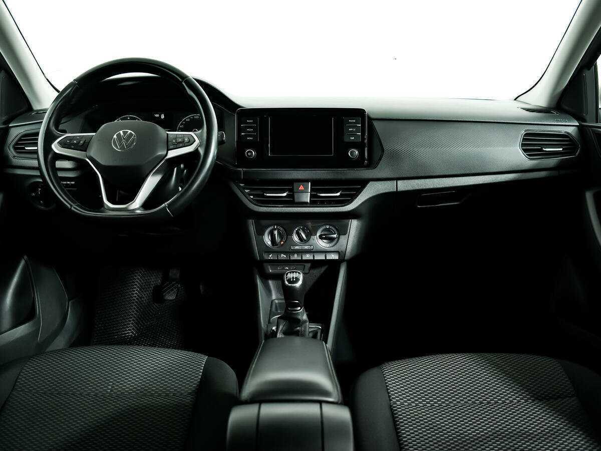 Volkswagen Polo с пробегом — 2021 год. Фото: #10